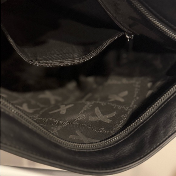 Paloma Picasso Classic Black Shoulder Bag - Picture 4 of 5